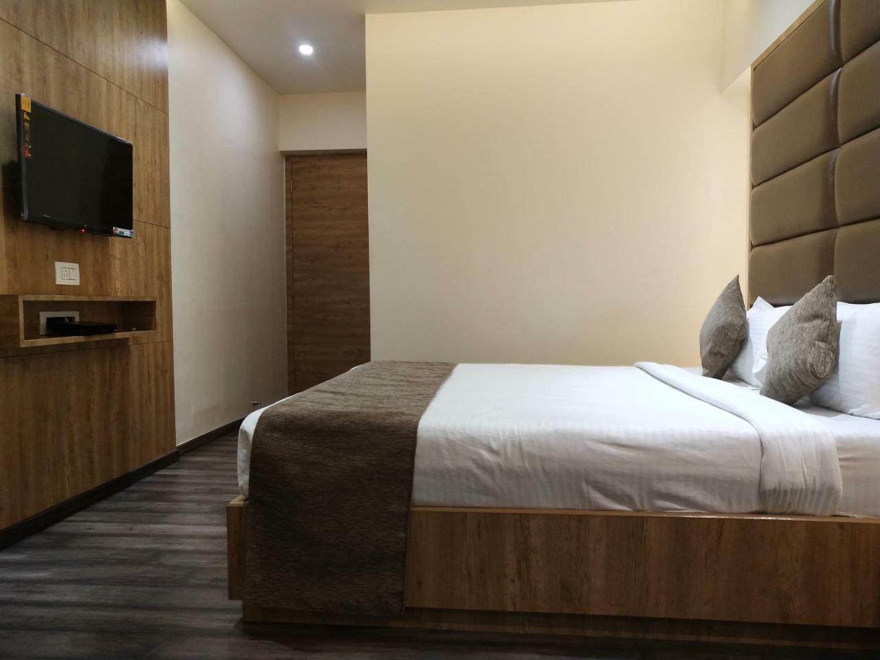 Hotel Heritage Dakshin Navi Mumbai Eksteriør bilde